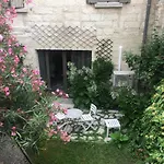 Chambre Sur Jardin Secret - Avignon Centre - Climatisee